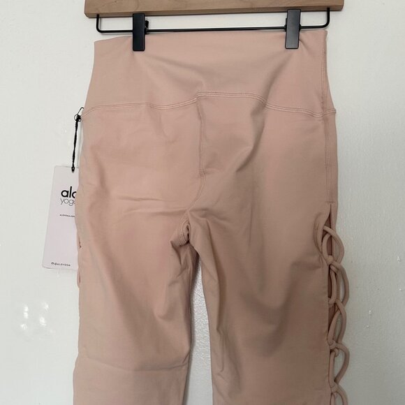 Alo Yoga Interlace Leggings in Nectar - Picture 4 of 5